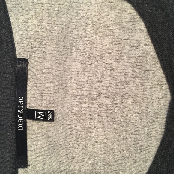 💥3/$20💥 Mac & Jac button down sweater - Picture 3 of 3